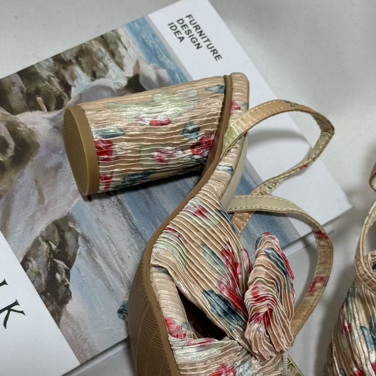 Vintage-Style Silk Shoes With Bows
