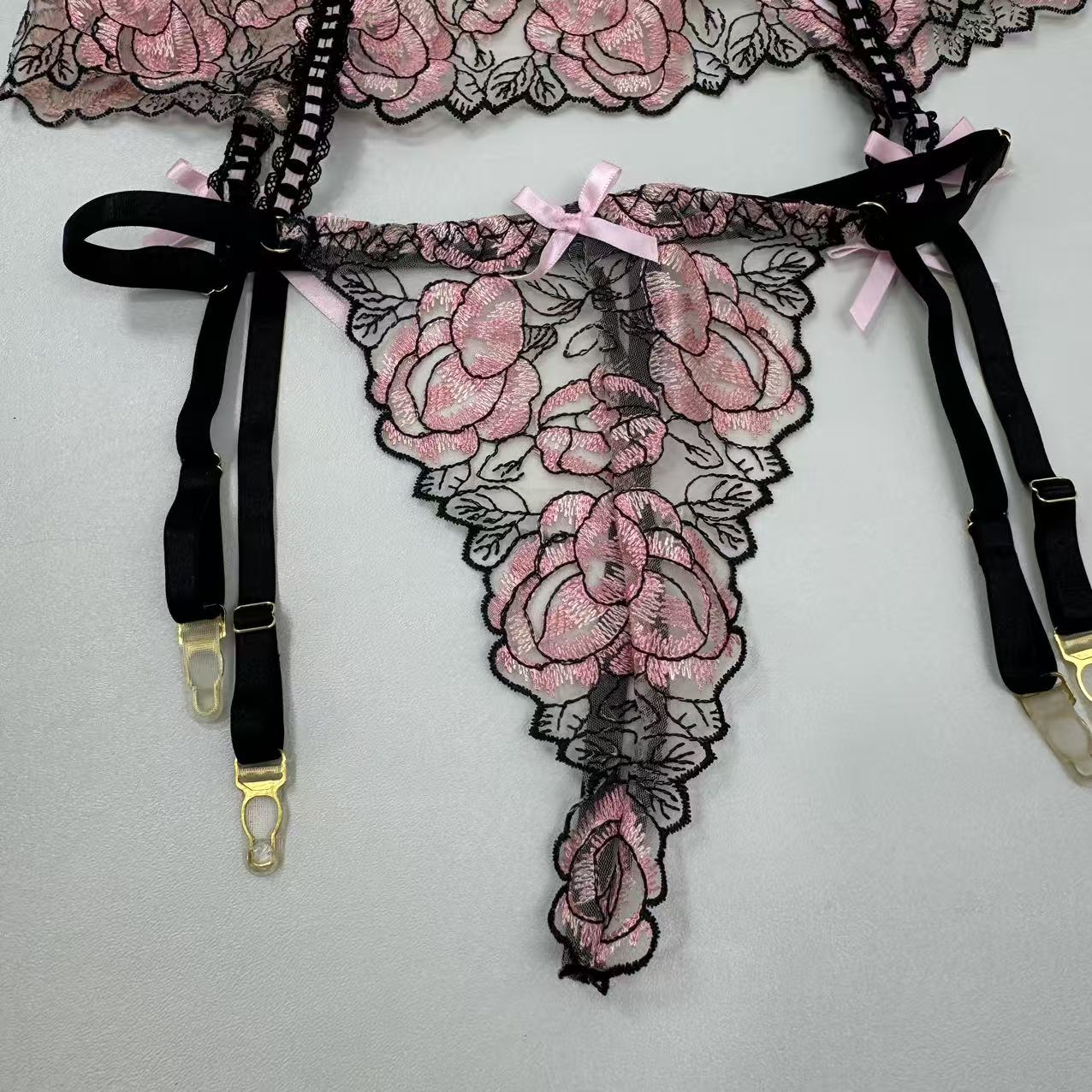 Pink embroidered bow bra