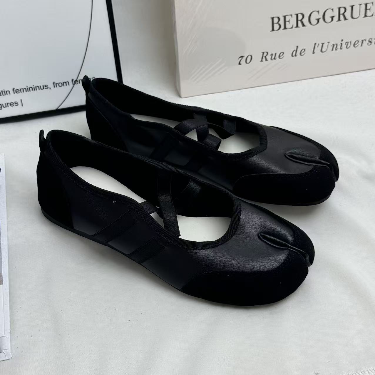 Split-toe crossover flat shoes