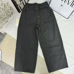 Lazy and draping straight-leg trousers