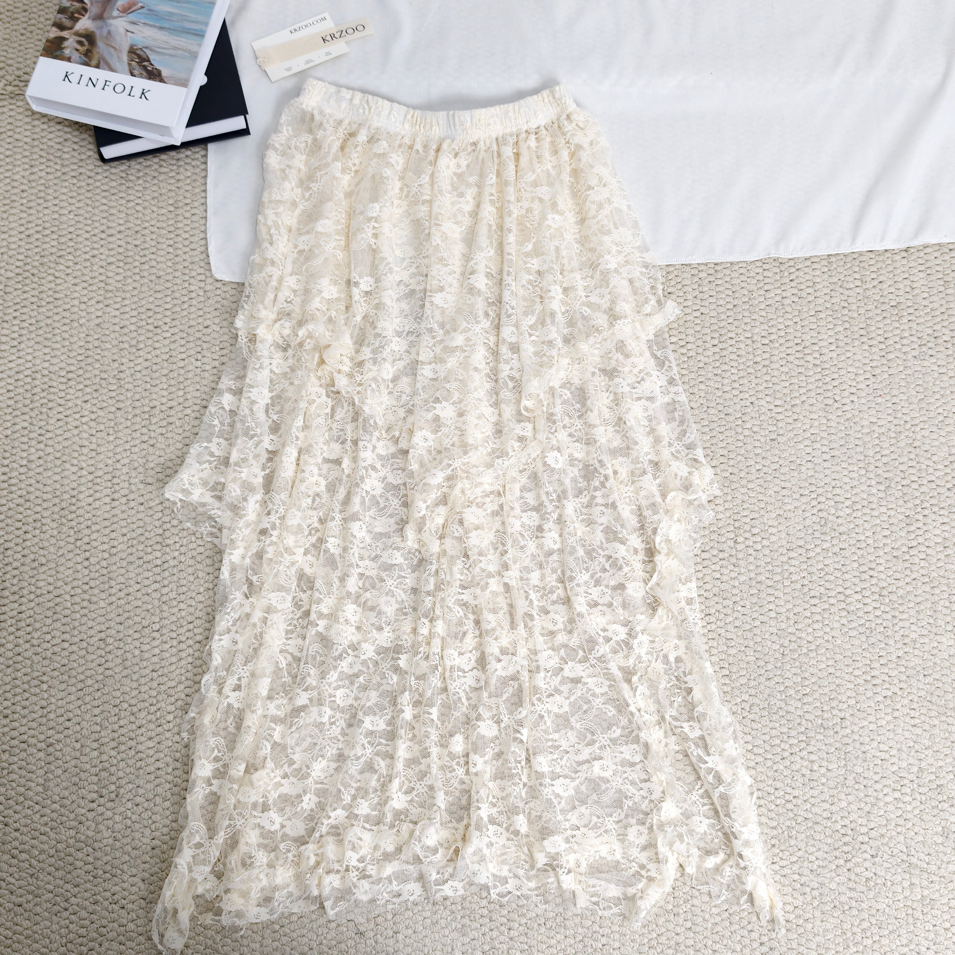 Ruffled irregular hemmed half-length skirt