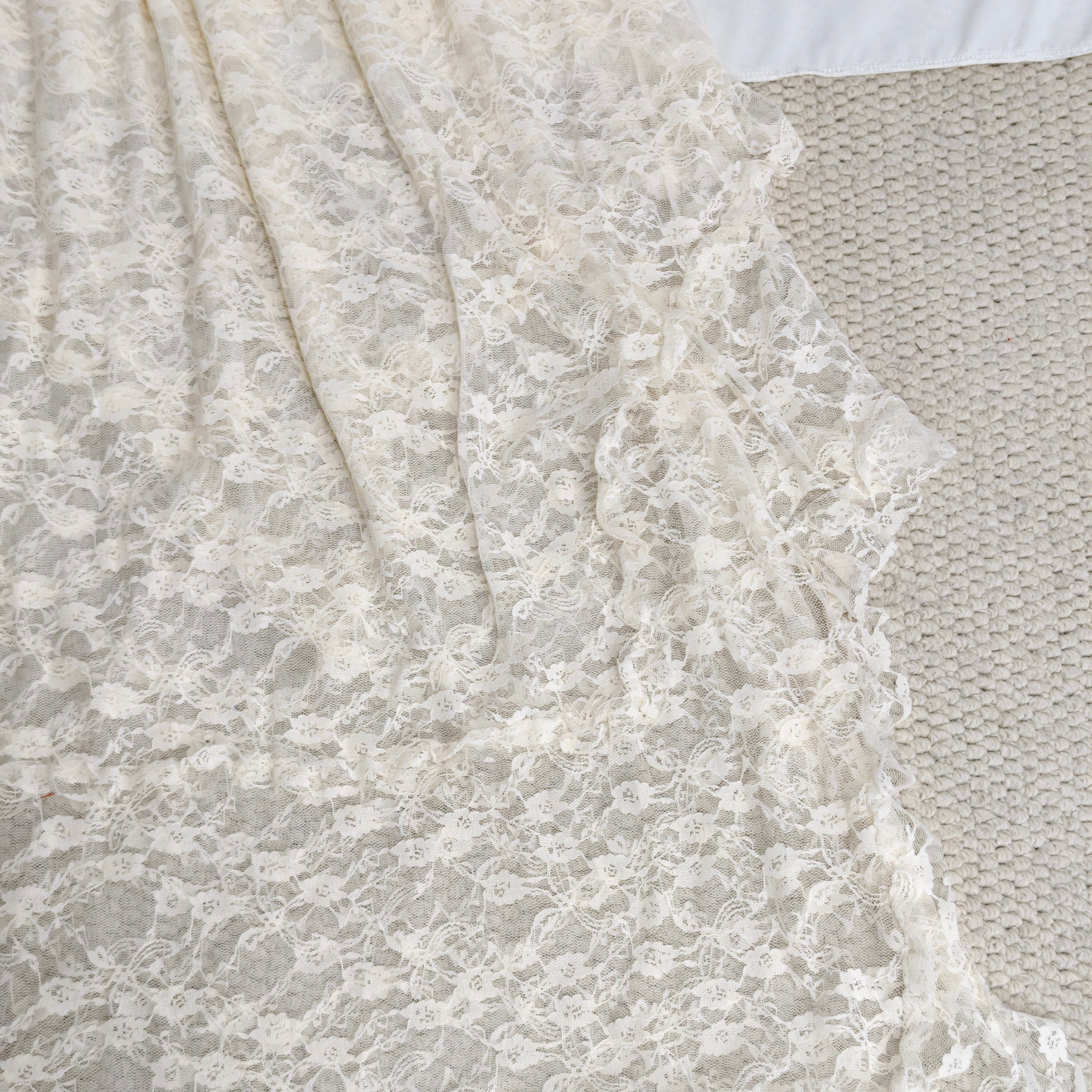 Ruffled irregular hemmed half-length skirt
