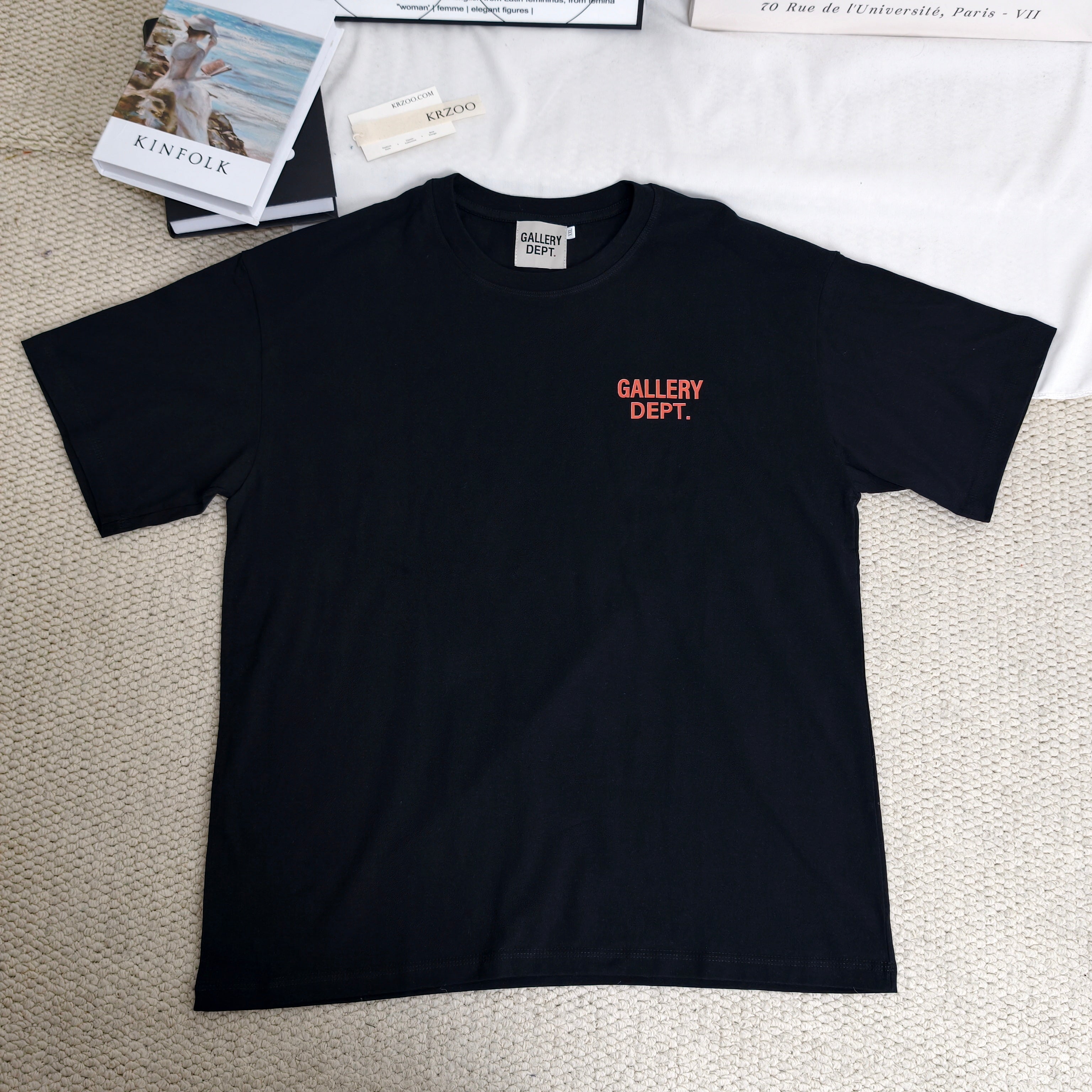 T-shirt base layer with loose and unique style