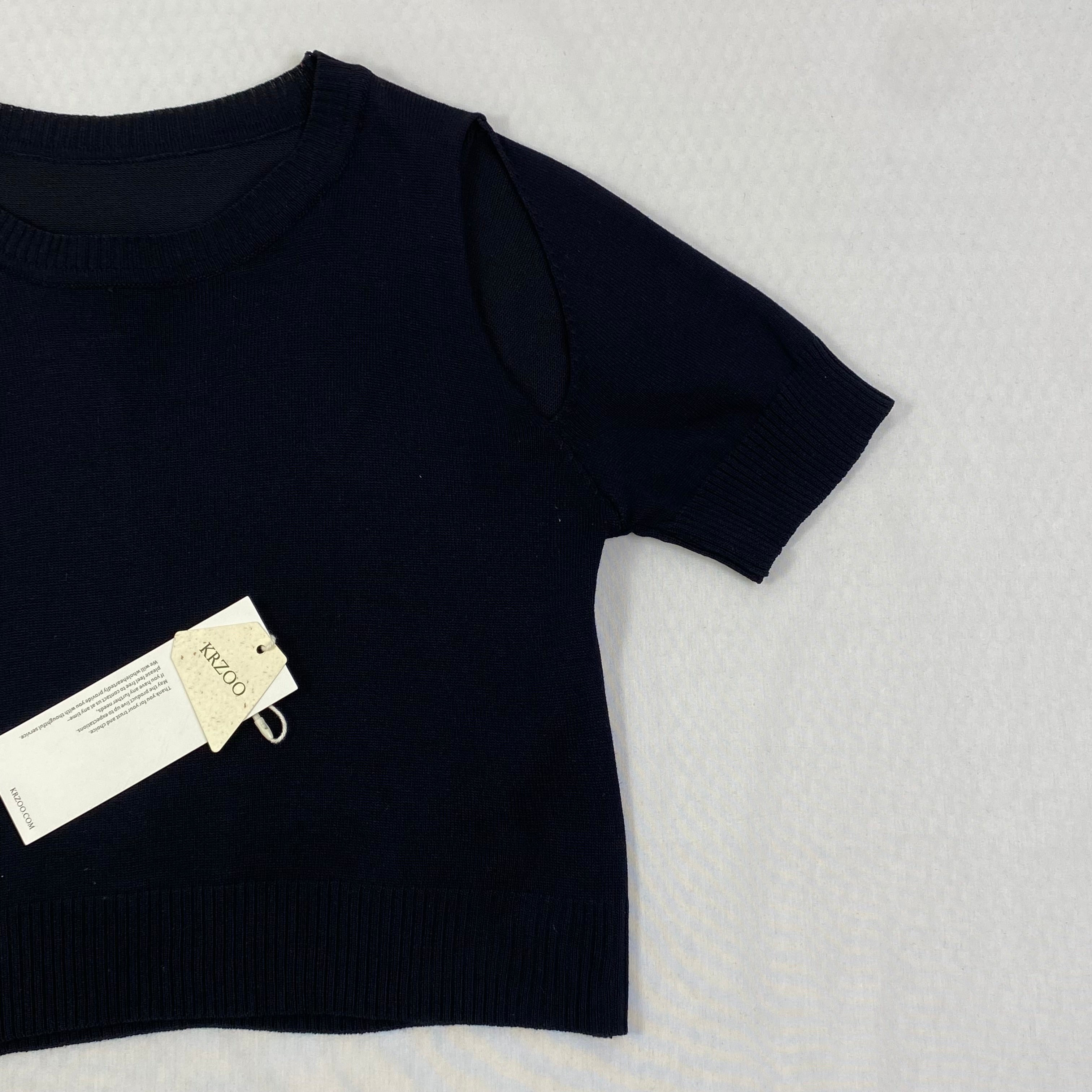 Front shoulder knitted short-sleeved shirt