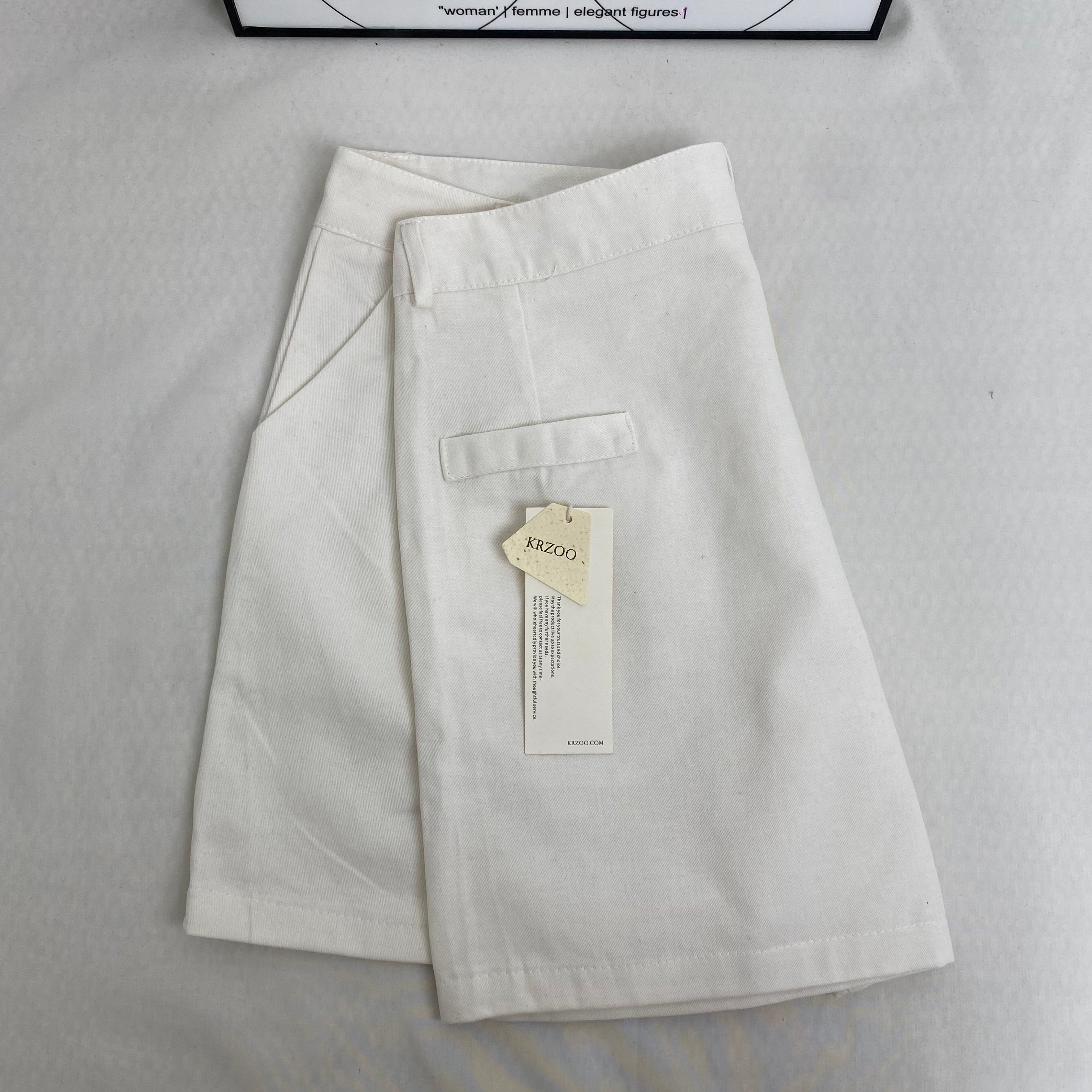 White wide-leg shorts - slimming and casual pants