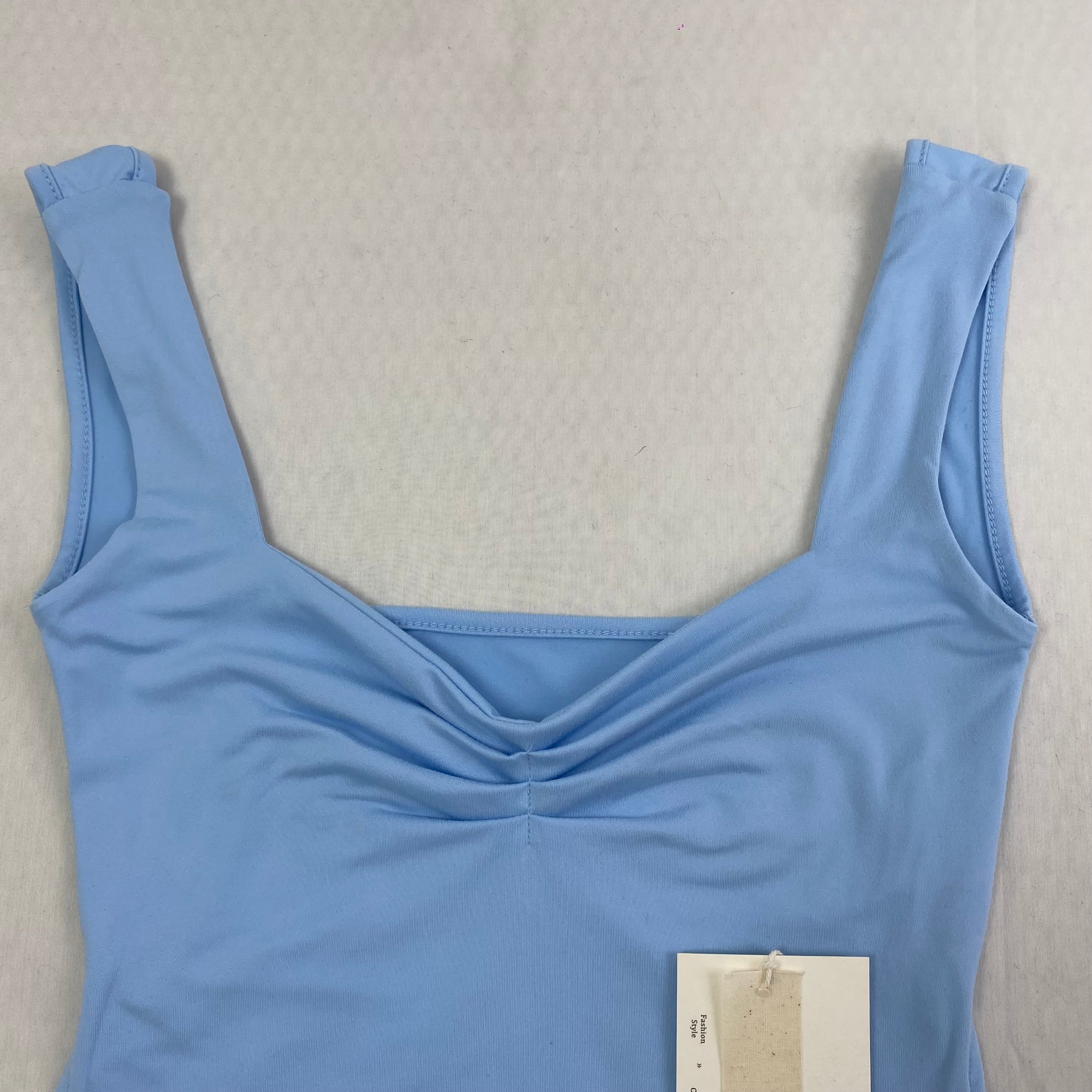Square-neck wrinkled halter-neck backless T-shirt