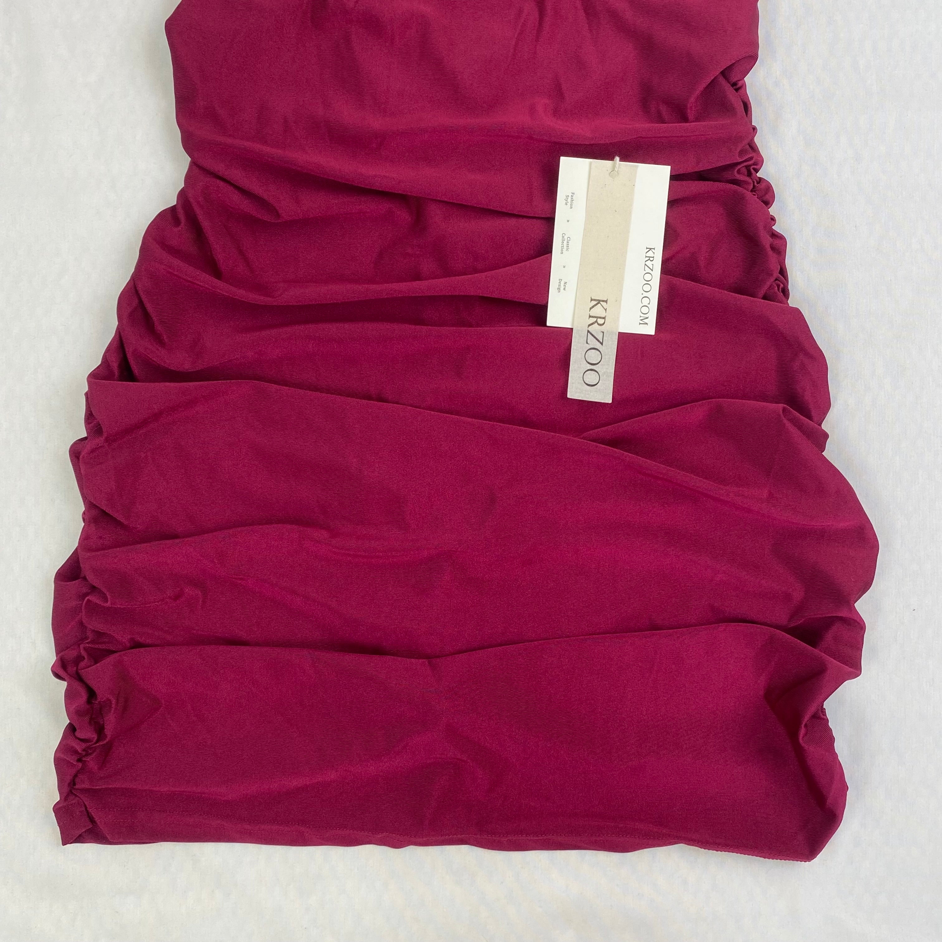 Low-neck pleated dress
