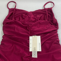 Low-neck pleated dress