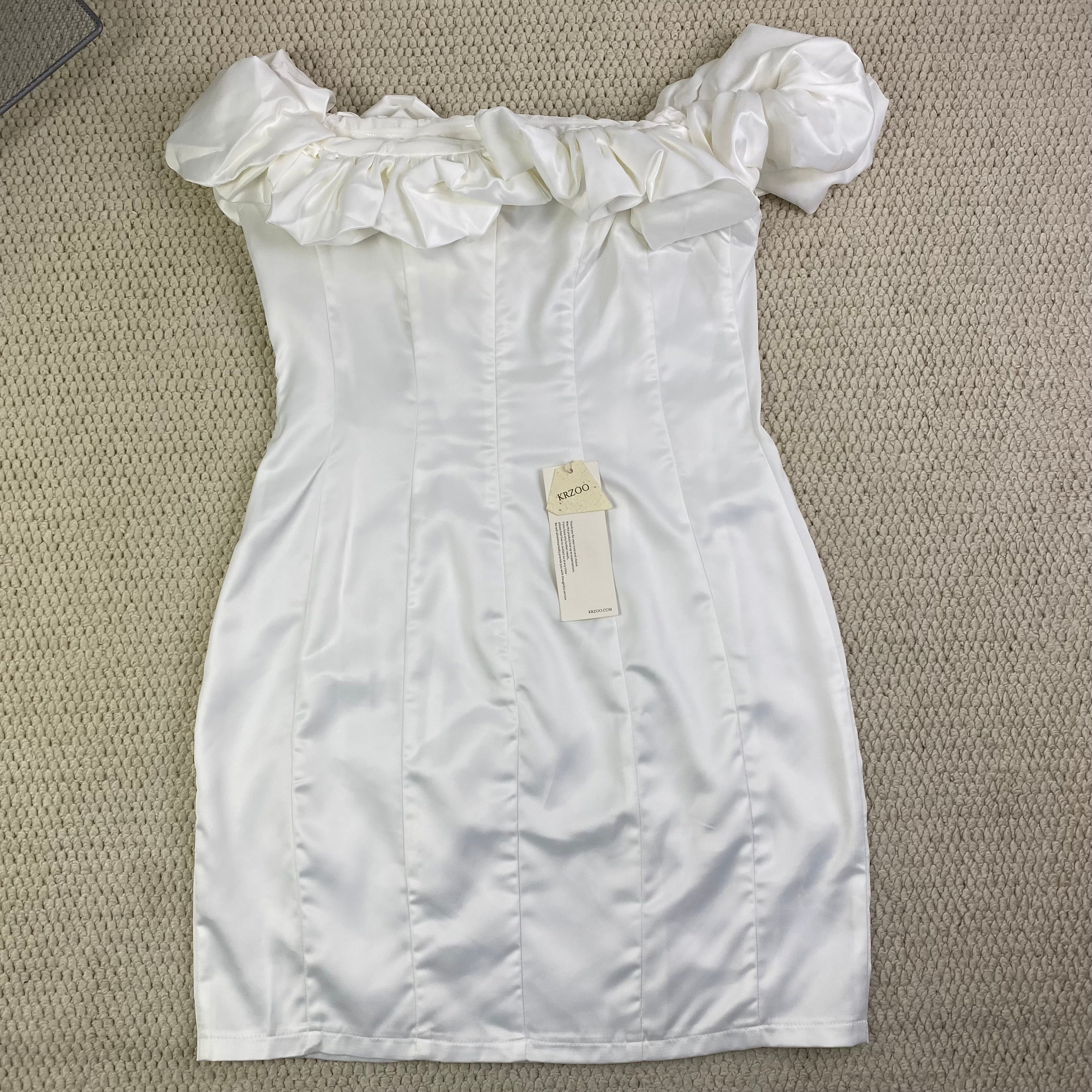 Ruffled-edge one-shoulder dress
