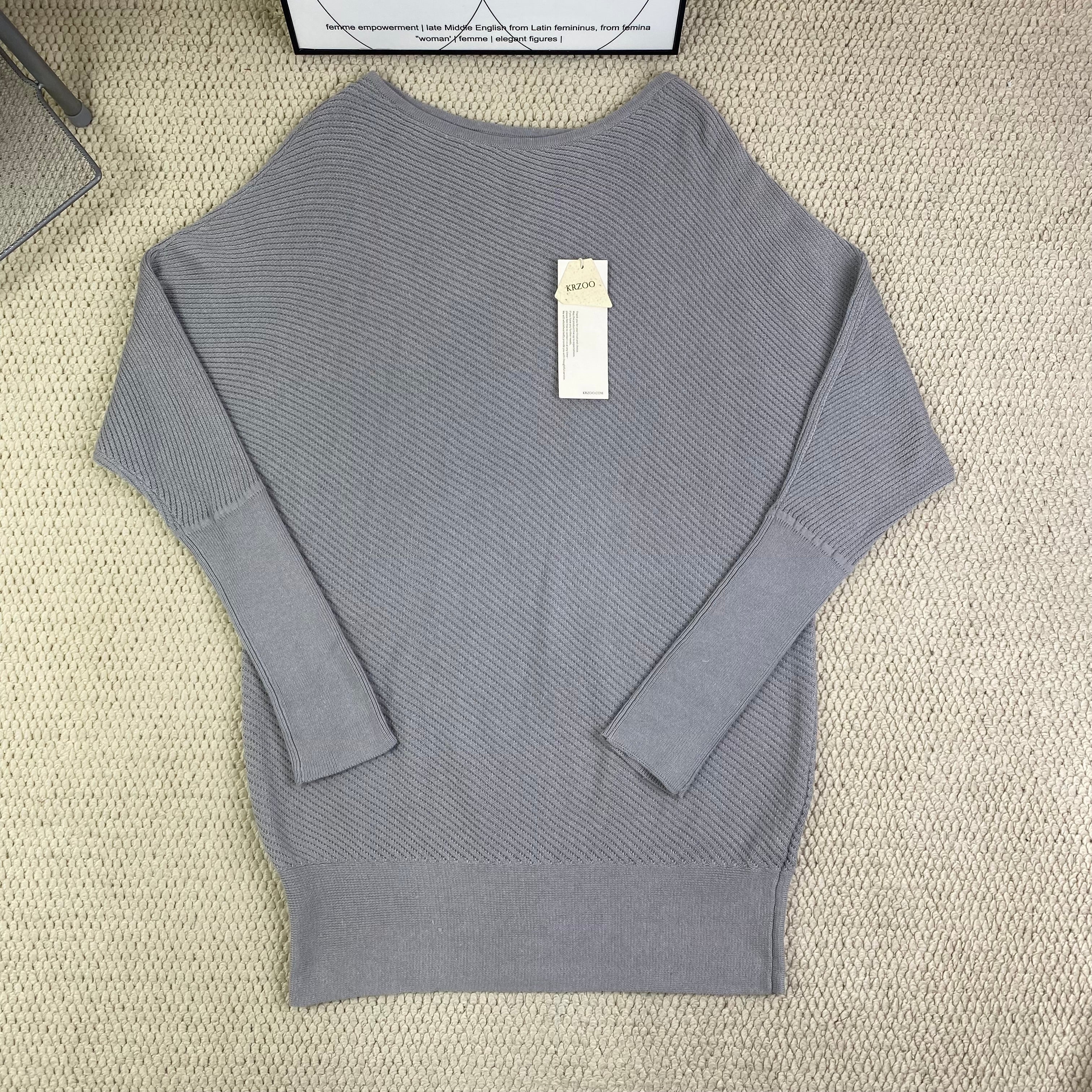 One-shoulder batwing sleeve loose knitted sweater