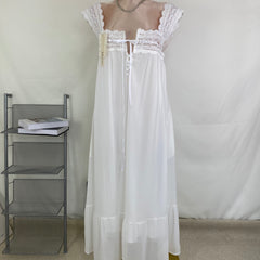 Solid color lace-trimmed sleeveless dress