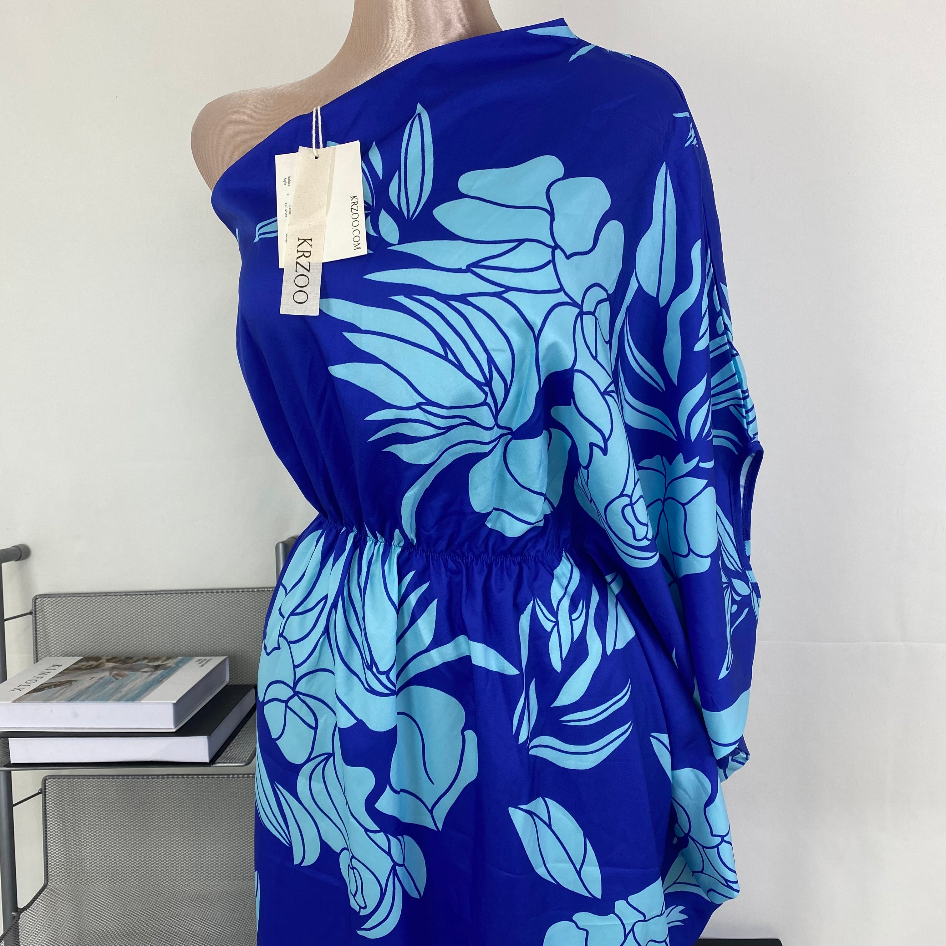 Loose, off-shoulder, fitted printed dress
