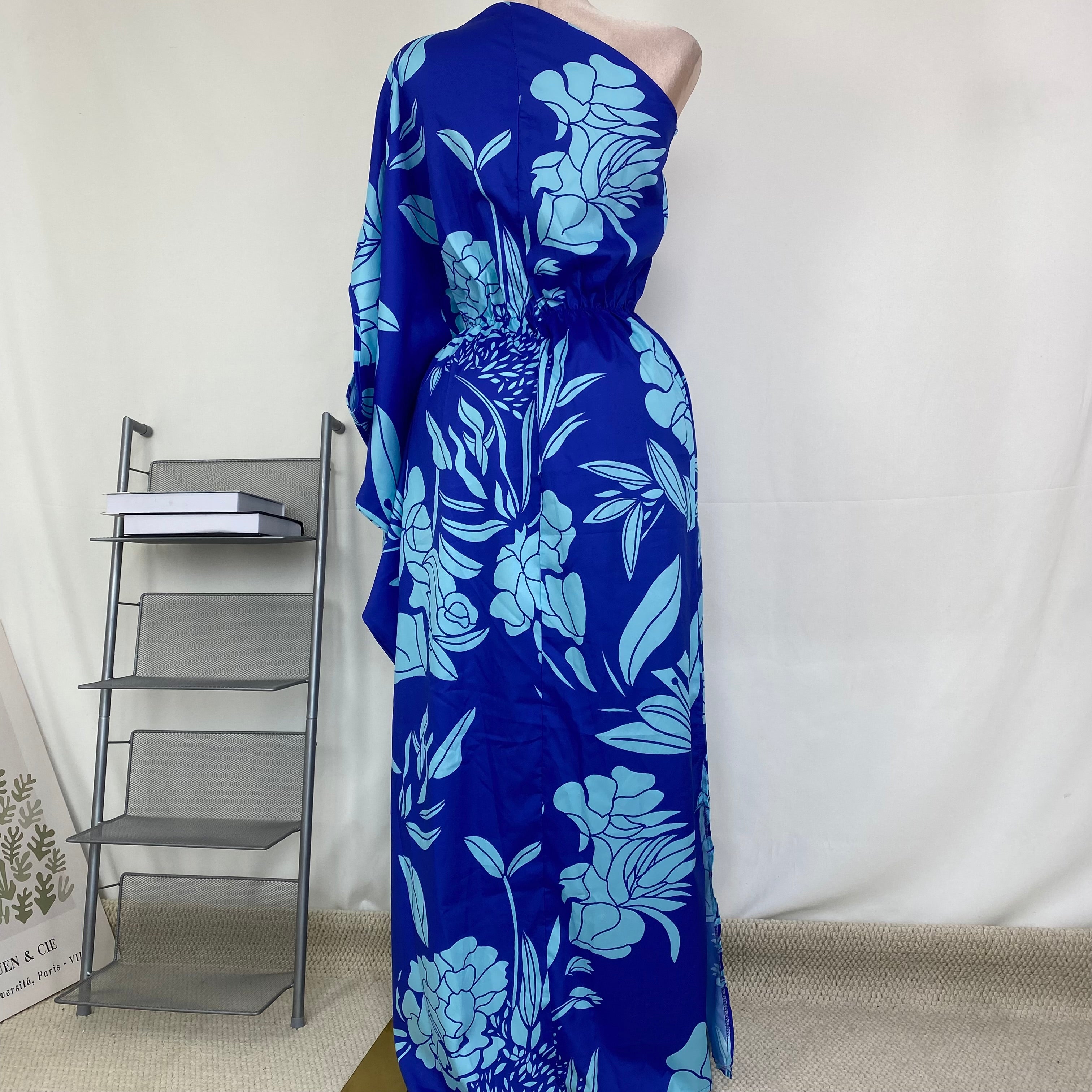 Loose, off-shoulder, fitted printed dress