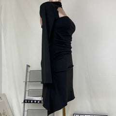 Openwork trumpet-shaped pleated dress