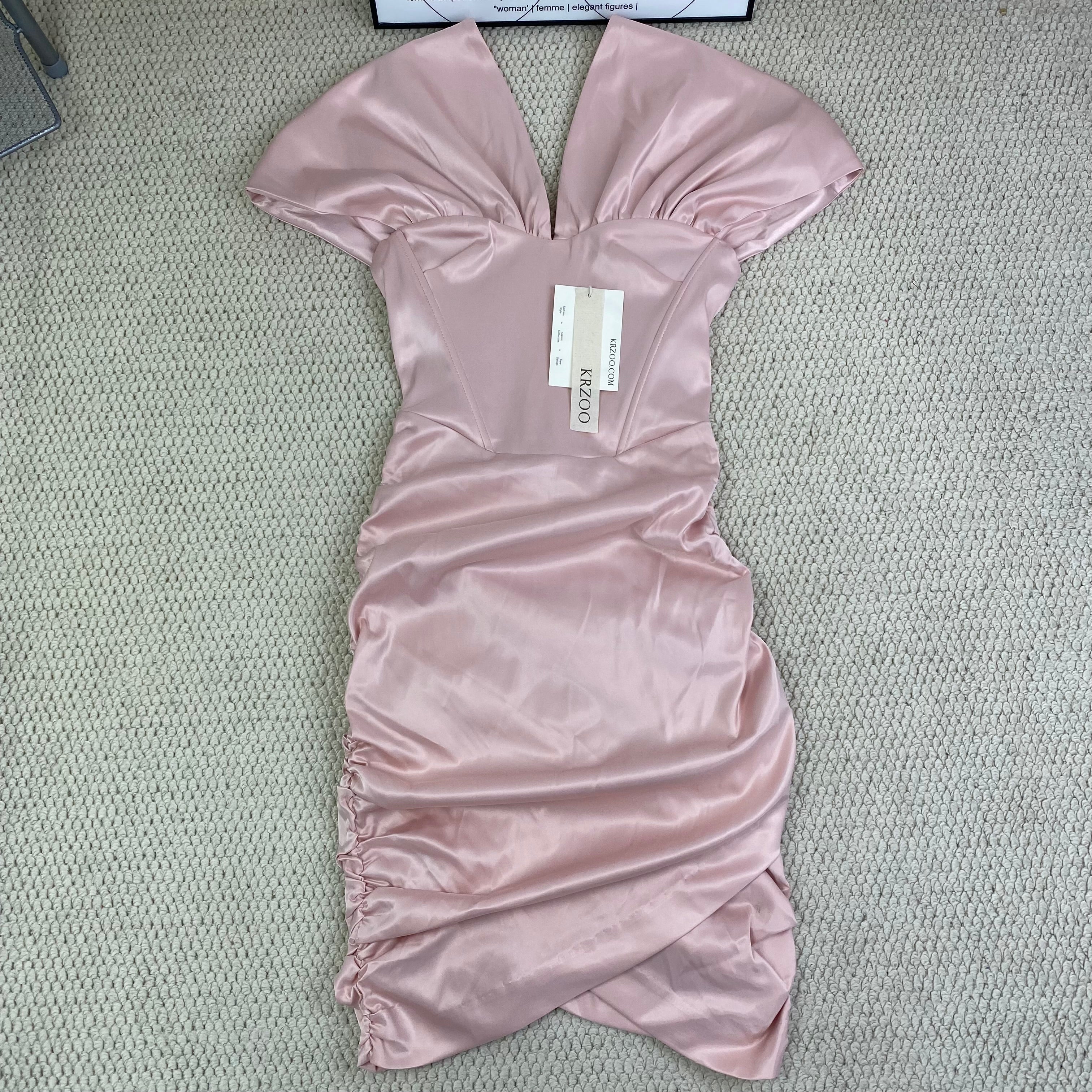 Strapless pleated fishbone dress with dress