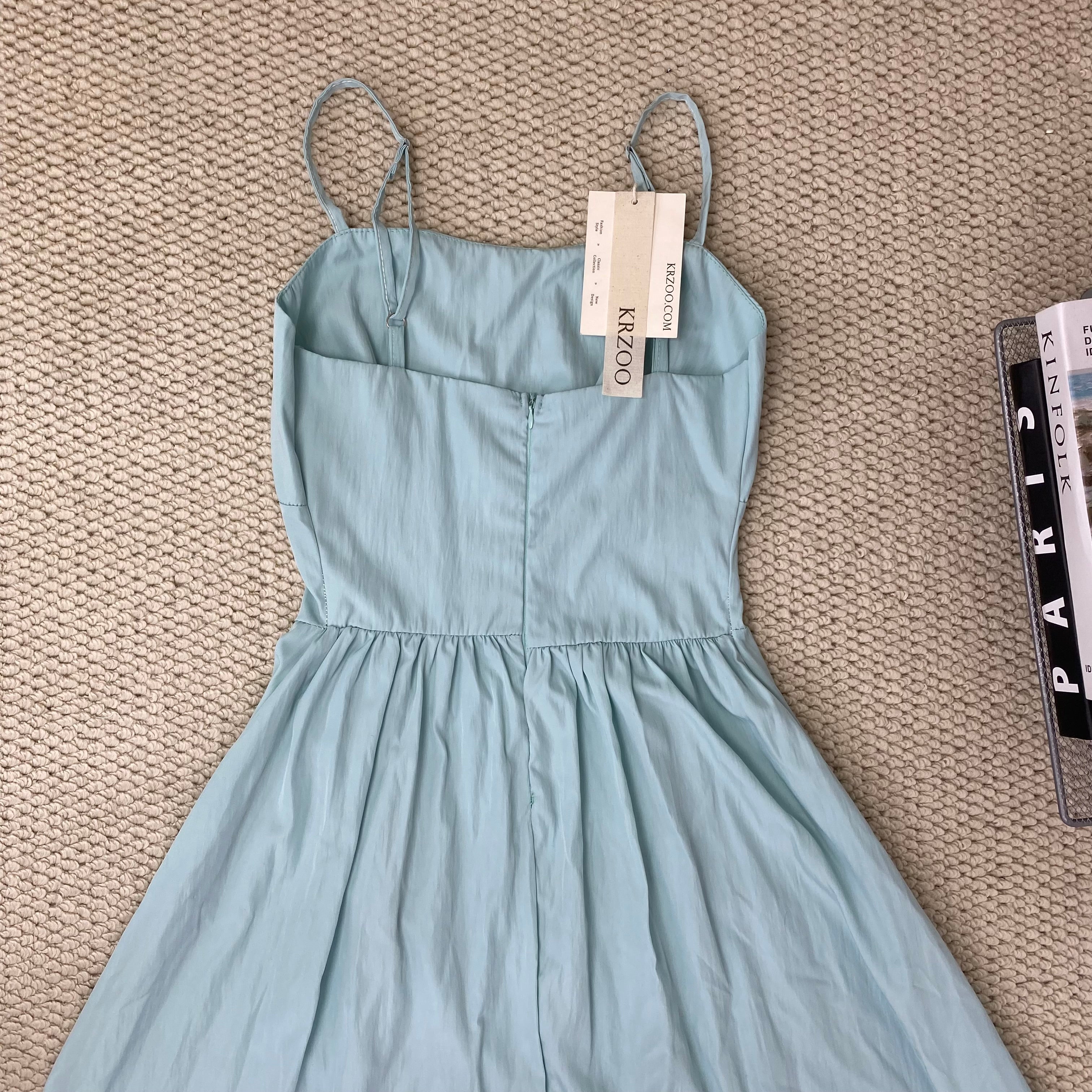 Strap waist-hugging dress