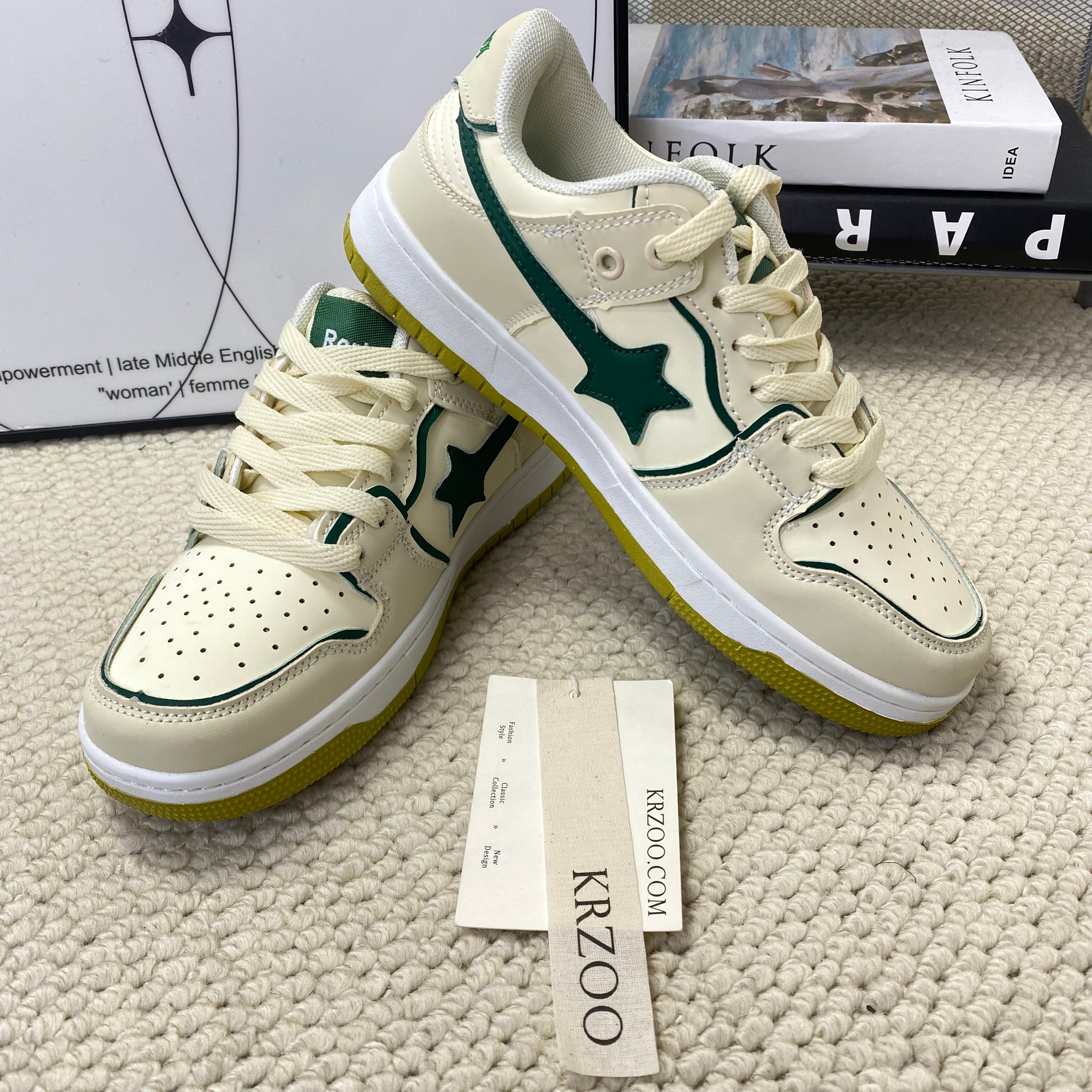 Casual shoes and versatile sneakers