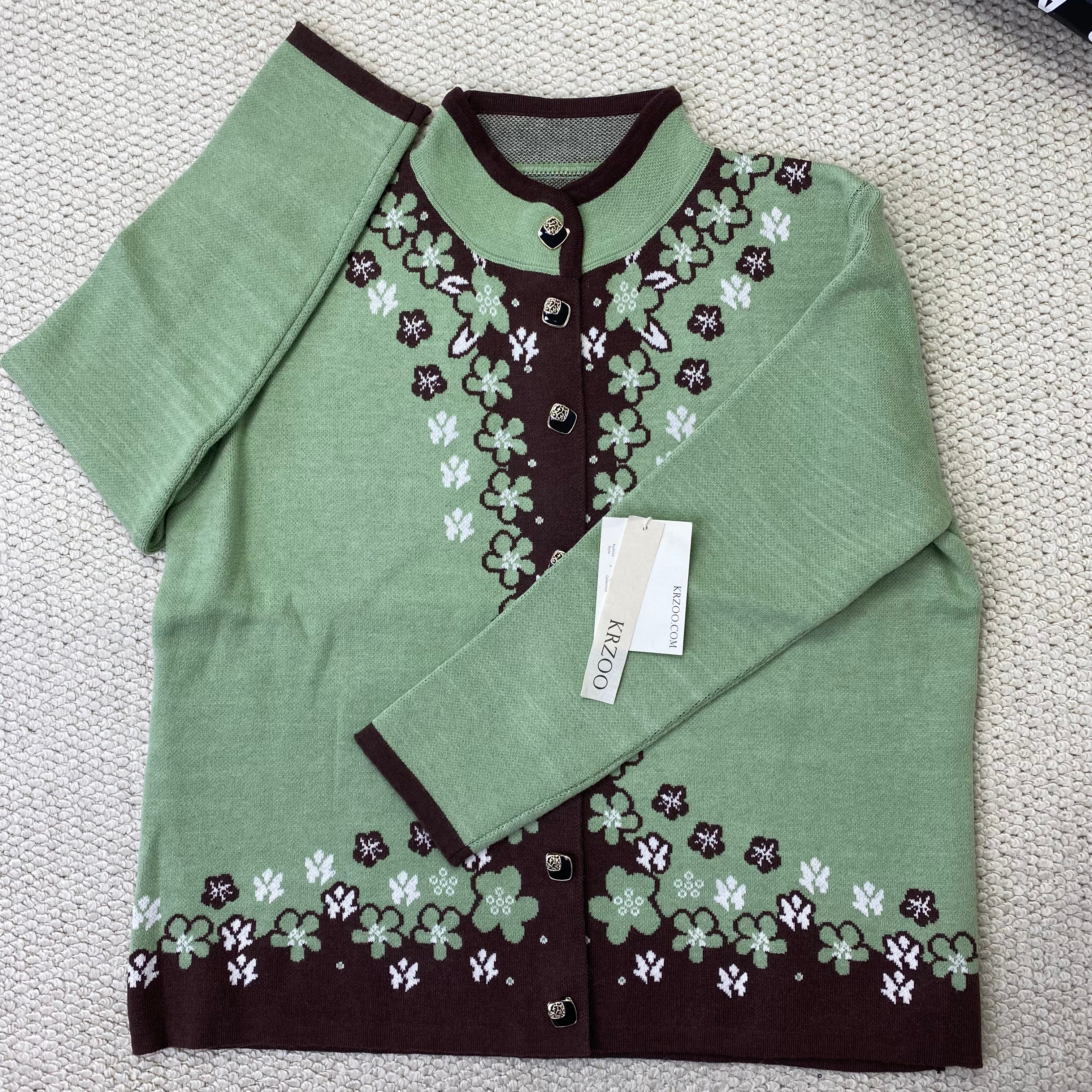 Quality Flower Knitted Coat
