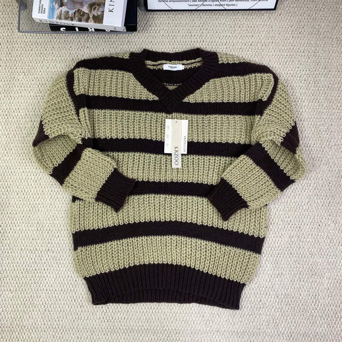 Lazy and retro long-sleeved striped sweater