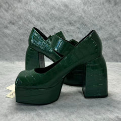 Square-toe bamboo-patterned ankle boots