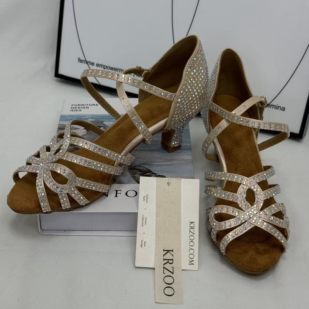 Heeled ballet flats with studs