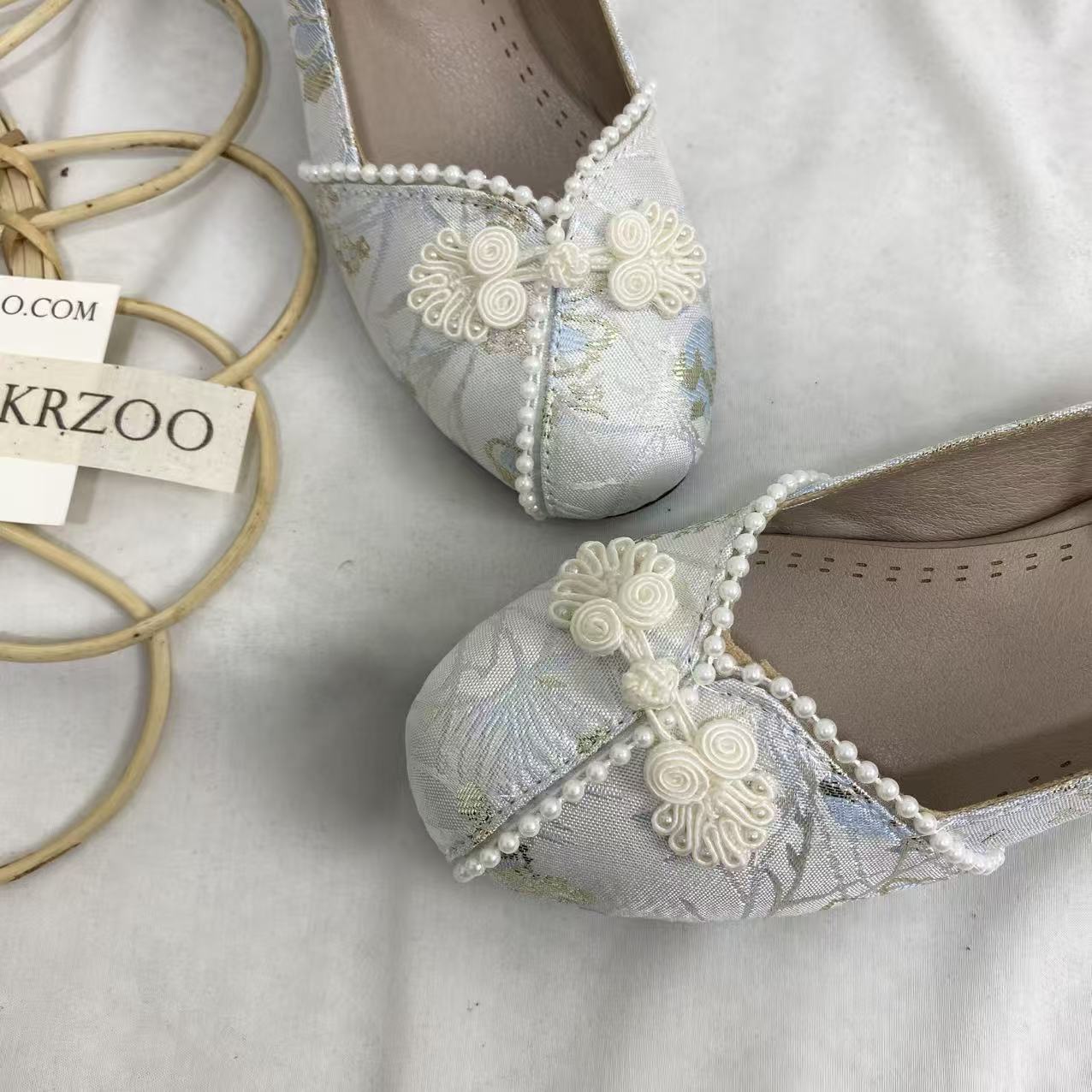 Pearl Beaded Mid-Heel Shoes