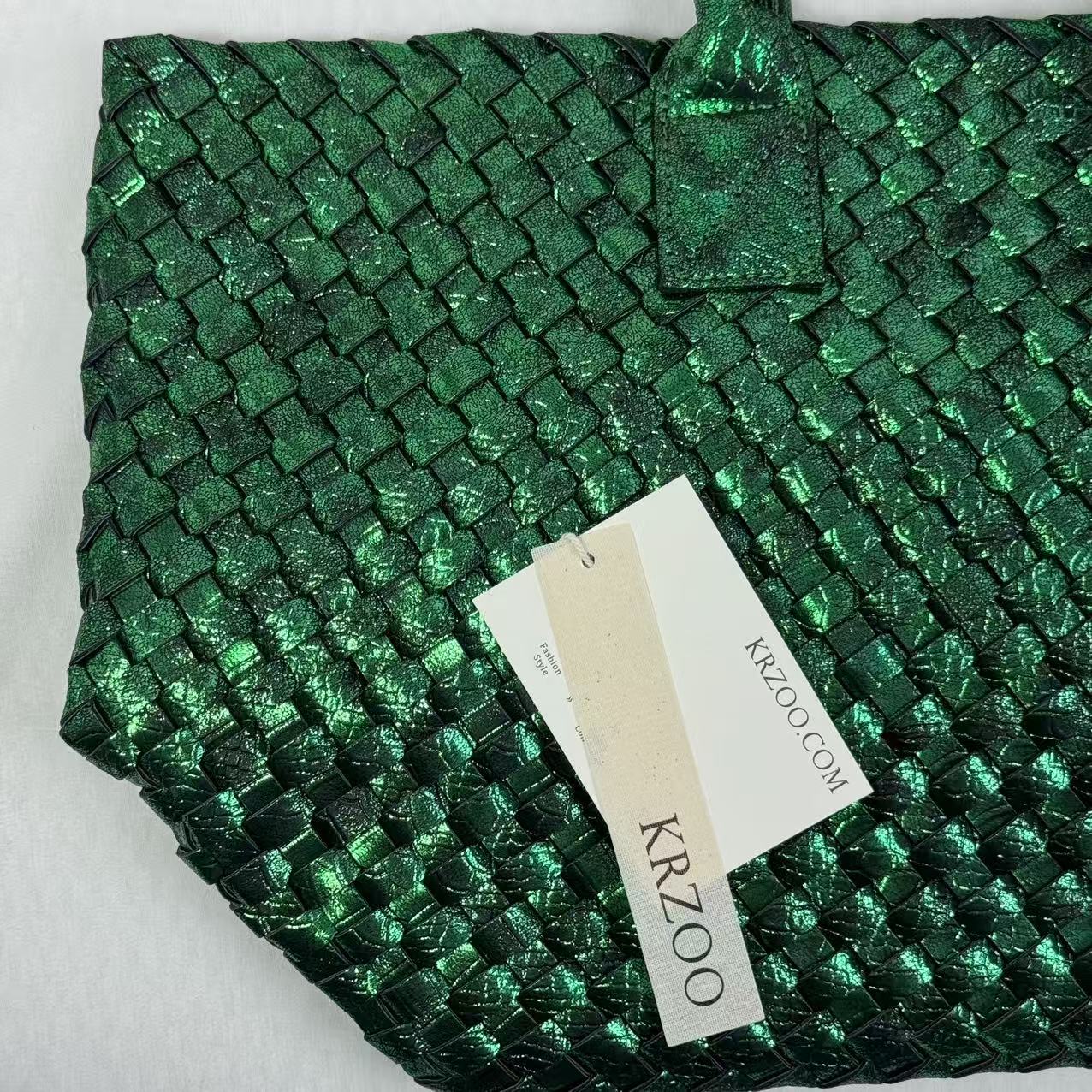 Hand-woven bag with snake skin pattern