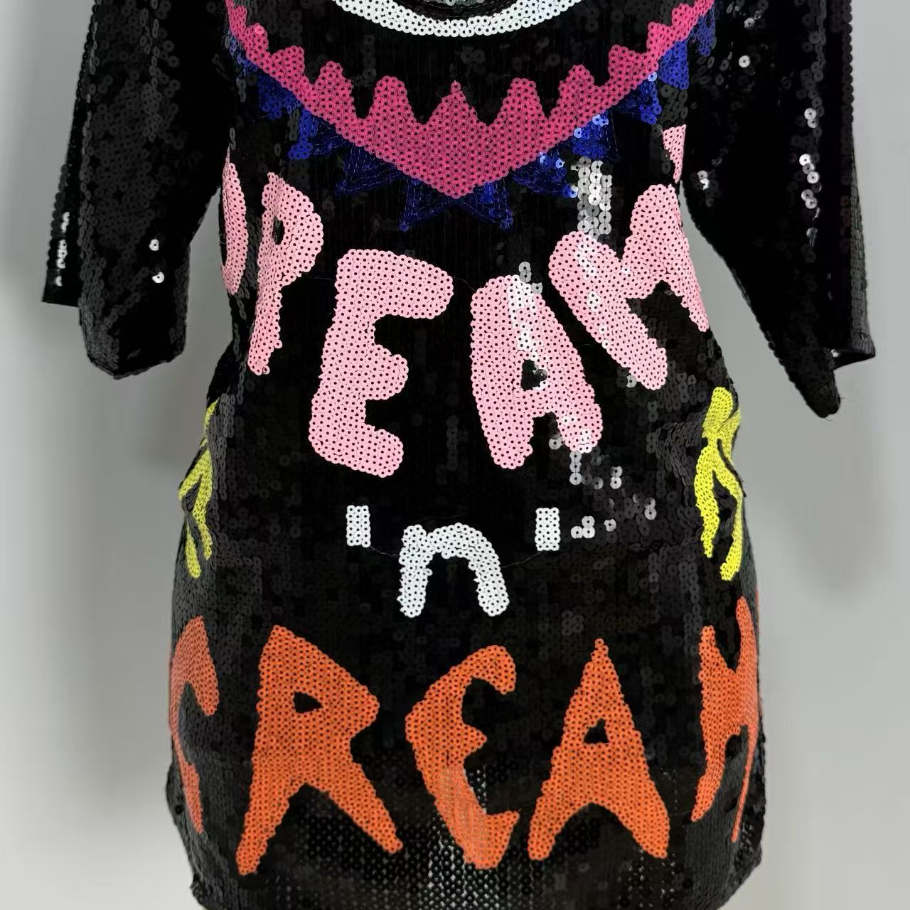 Heart-Eye Letter Sequin T-Shirt