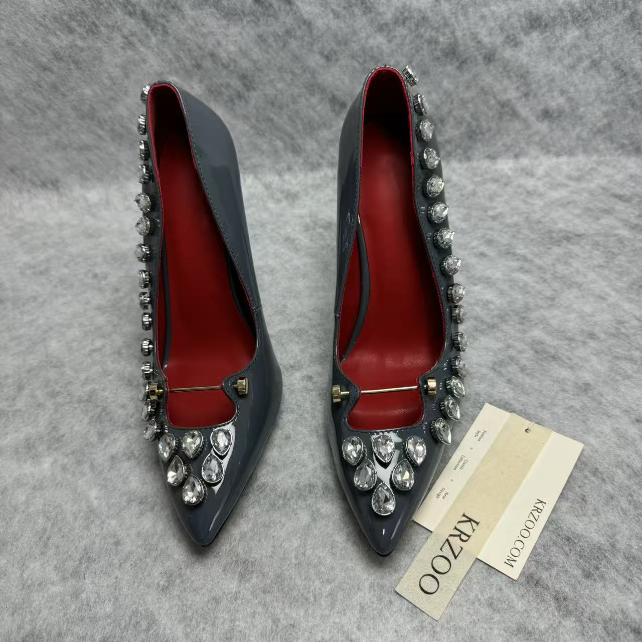 Beaded pointed metal buckle high-heeled shoes