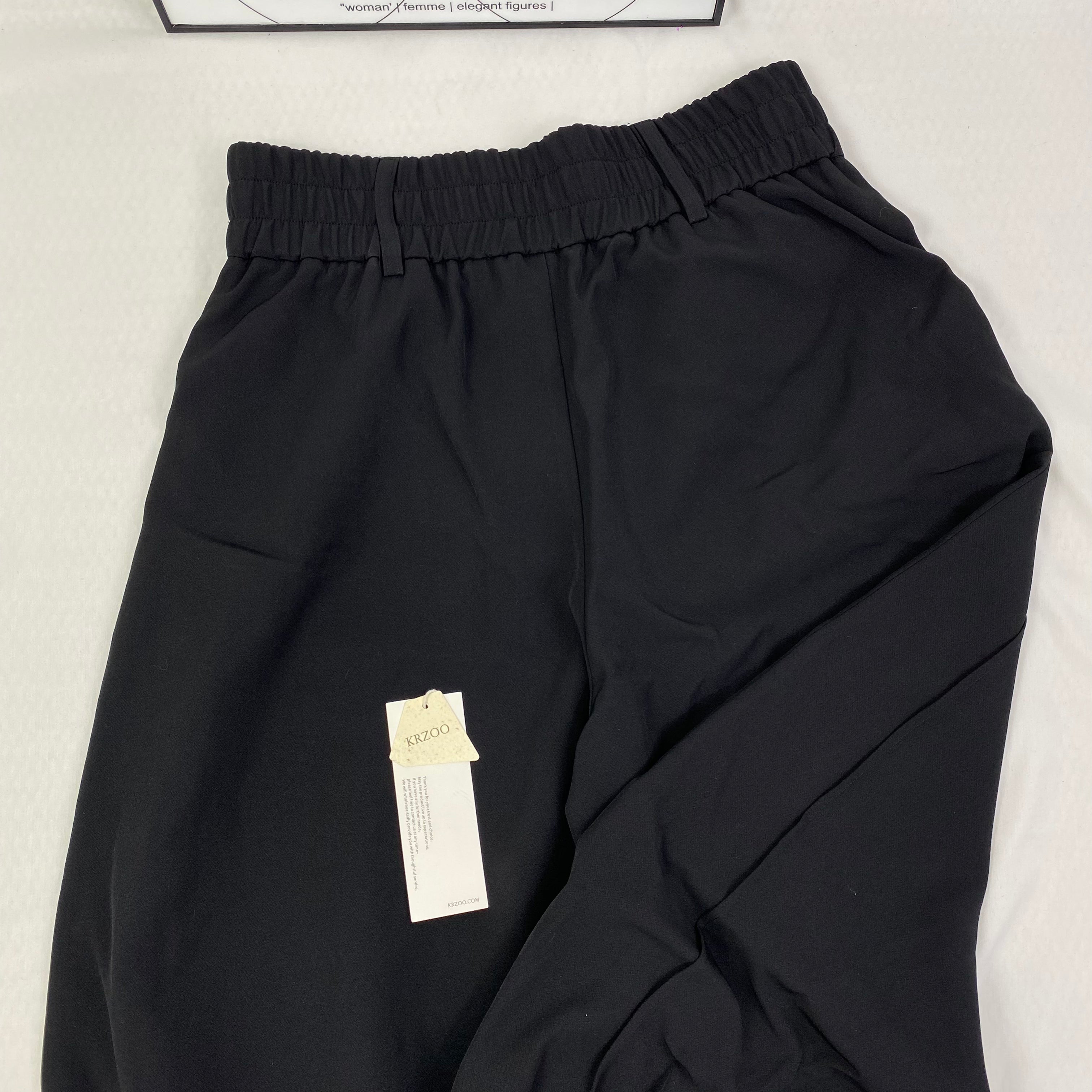 Dark and stylish nine-inch pants