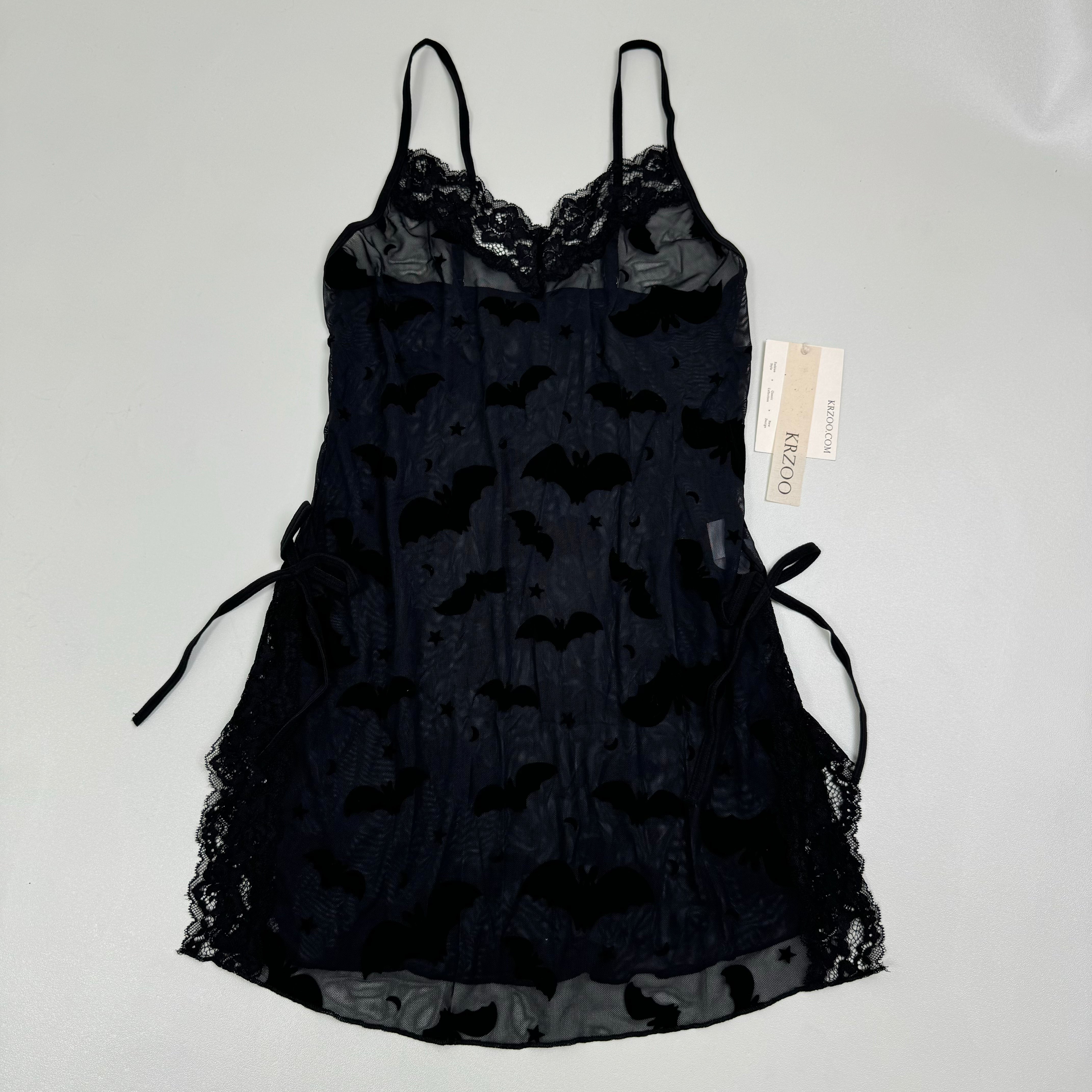 Backless dark bat print nightgown