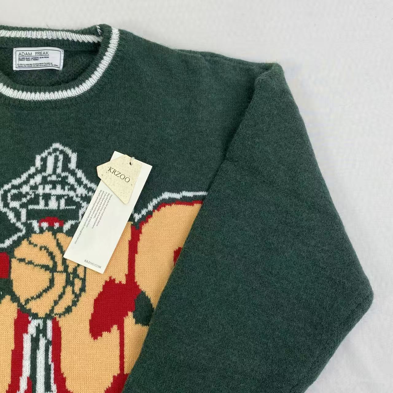 Round-neck pullover striped sweater