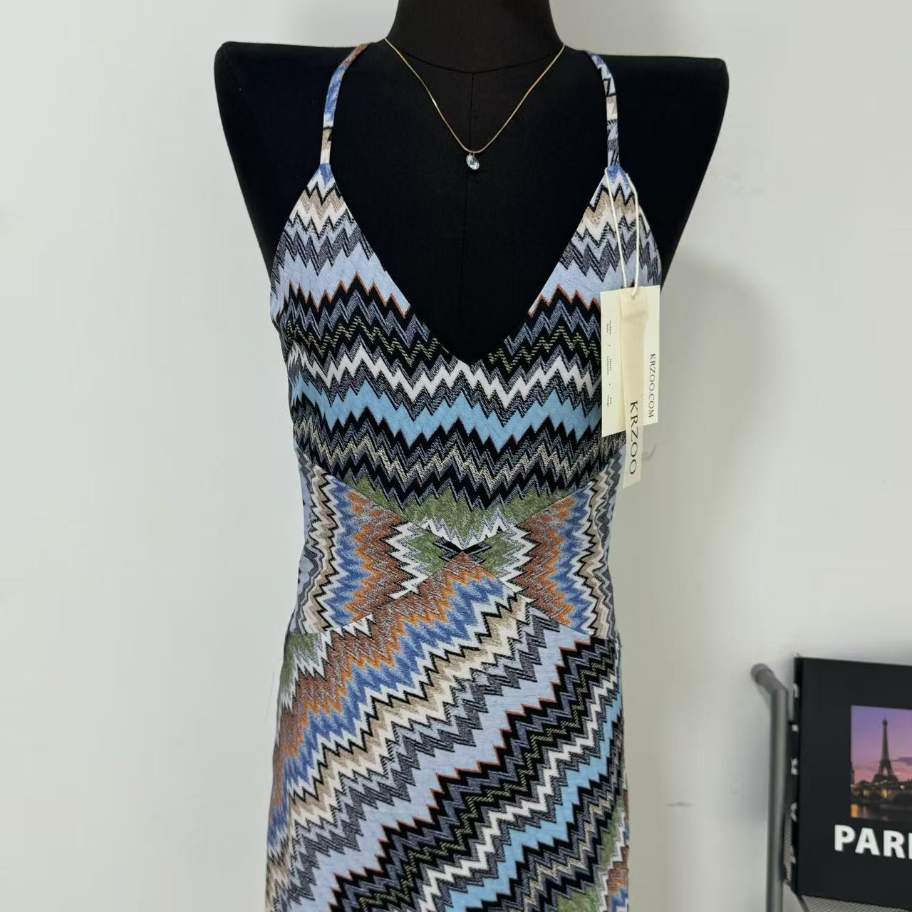 Strap pleated figure-hugging dress