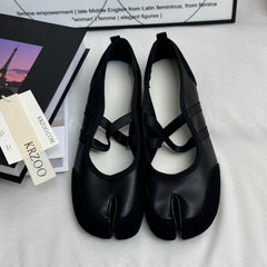 Split-toe crossover flat shoes