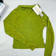 Shirt with turned-up collar for self-cultivation