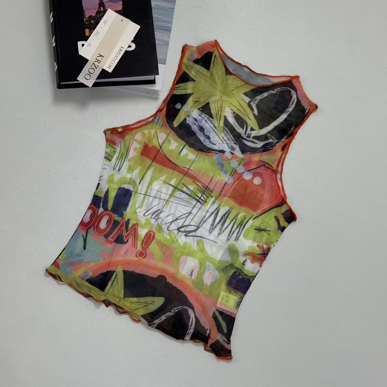 Sleeveless printed earthenware blazer