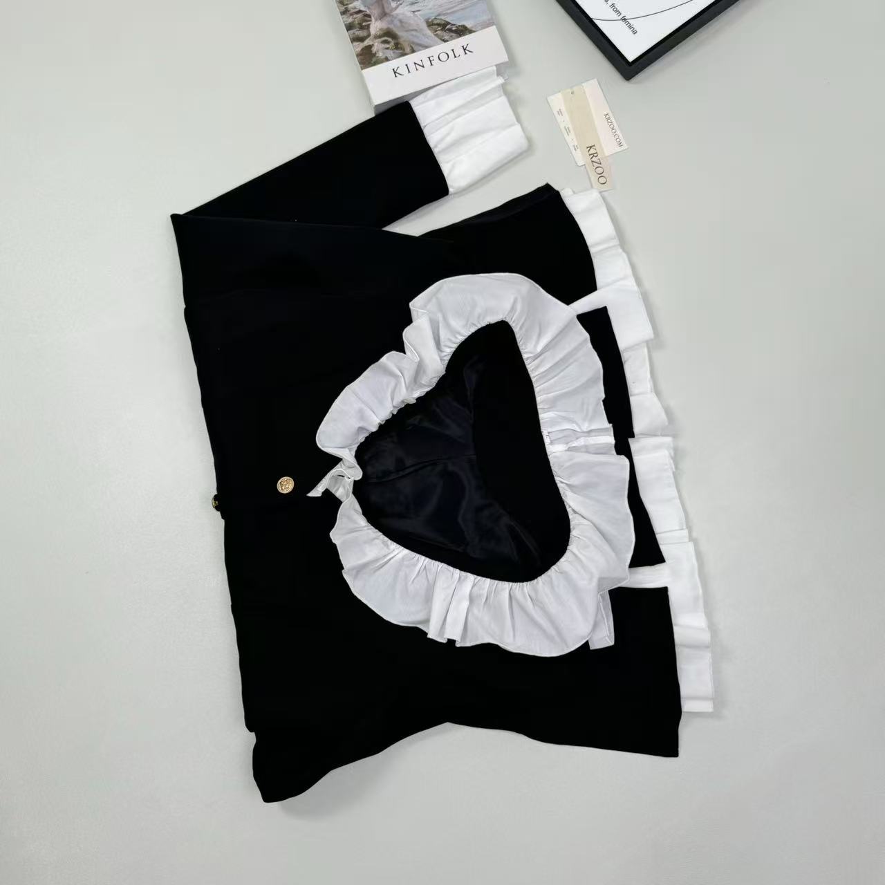 Button A-shaped fake two-piece blouse dress