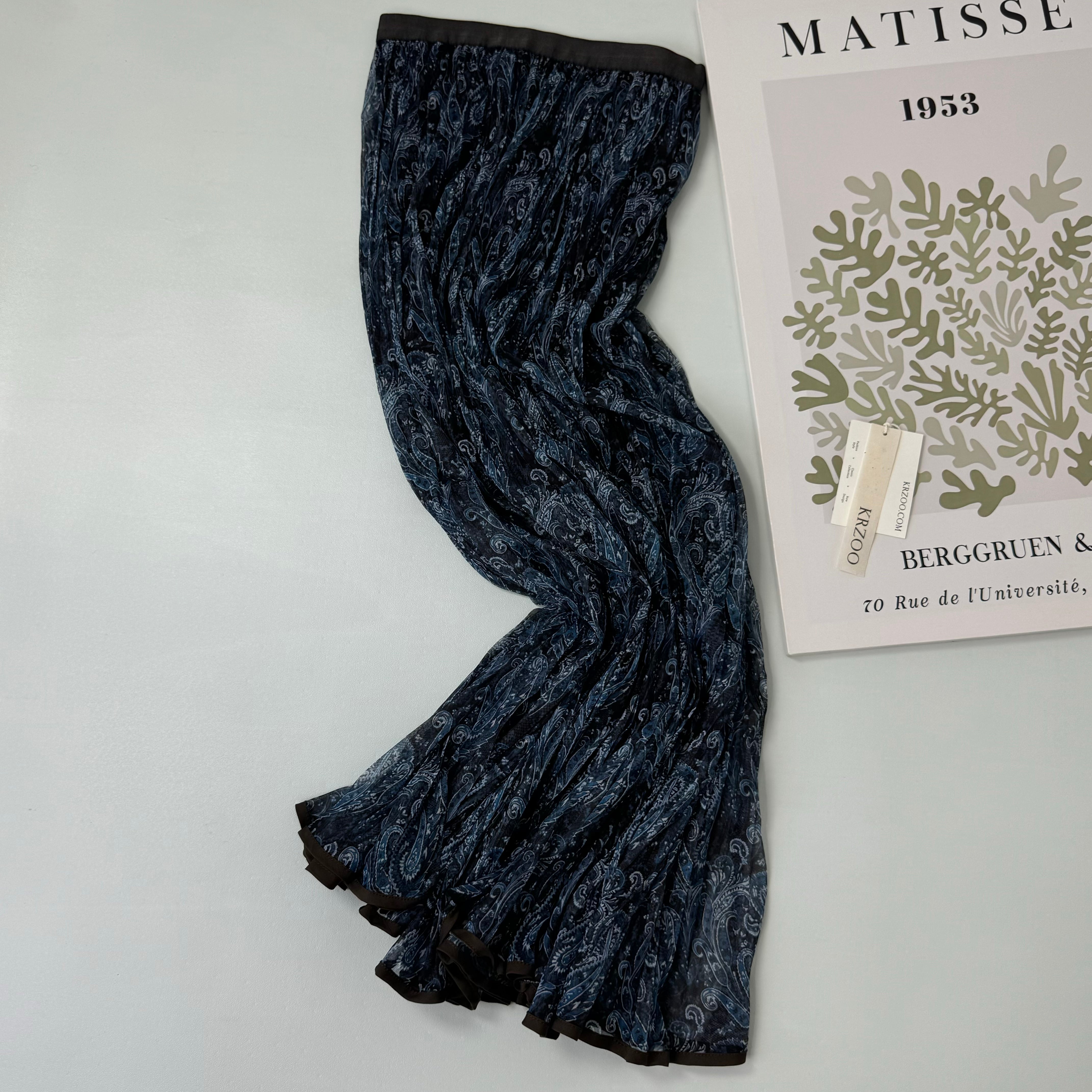 Net-silk A-line pleated mid-length skirt