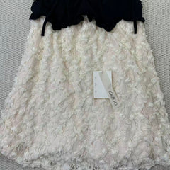Lace flowered short dress