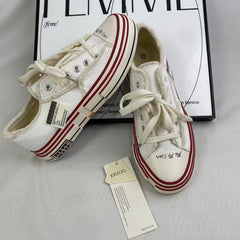 Beggars' canvas shoes with thick soles