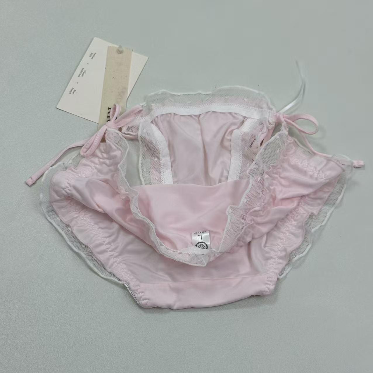 Lace-edged drawstring underpants