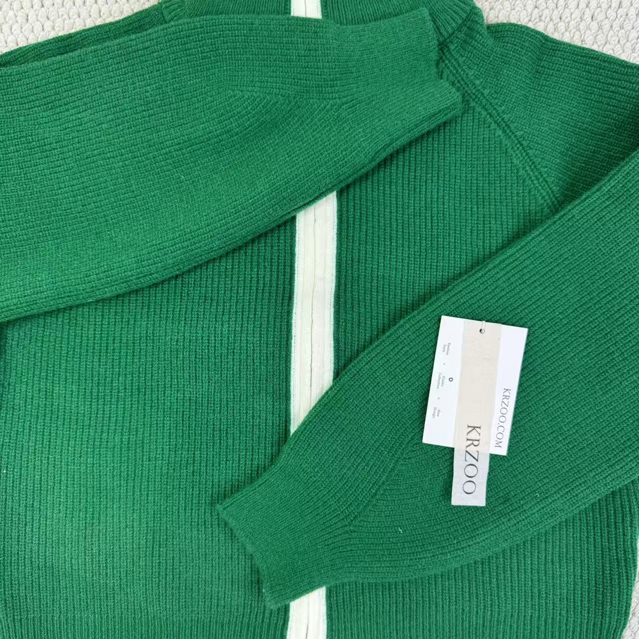 Retro V-neck Zip Knit Jacket