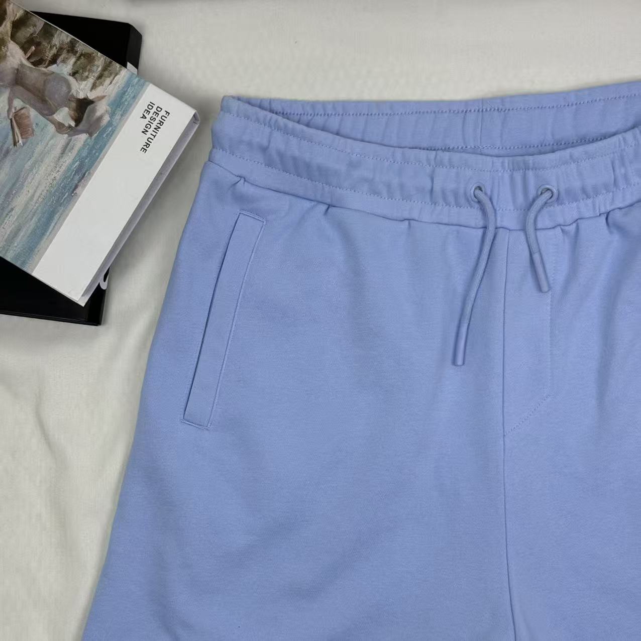 American-style casual short pants