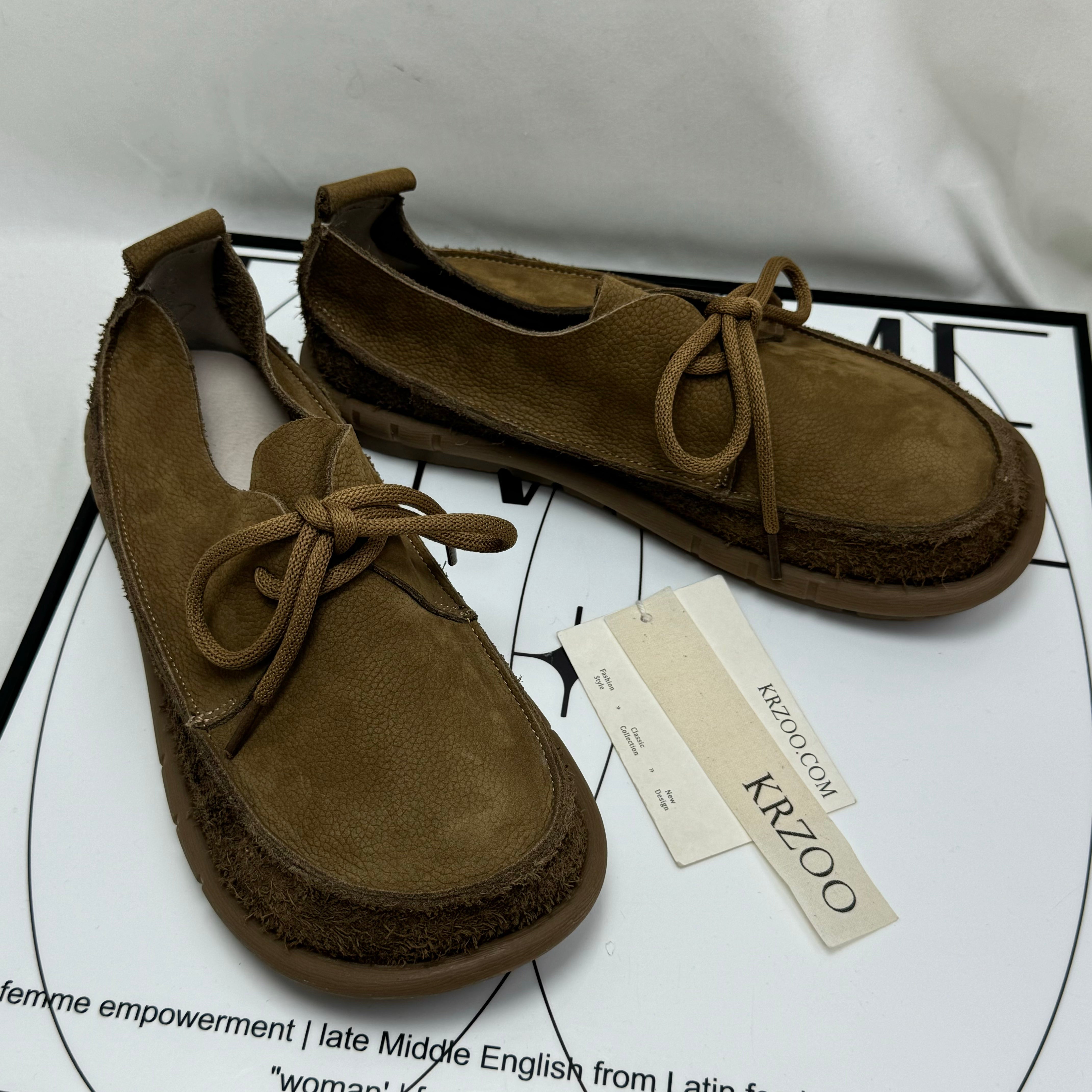 Leather lace-up low-top shoes