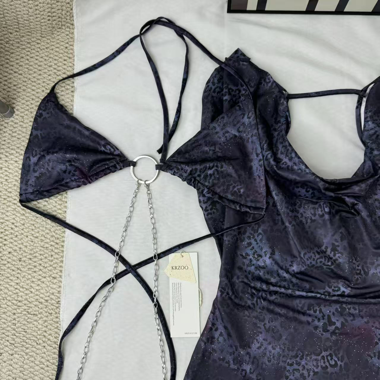 Necklace-style open-front dress