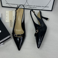 Pointed-toe low-heeled high heels