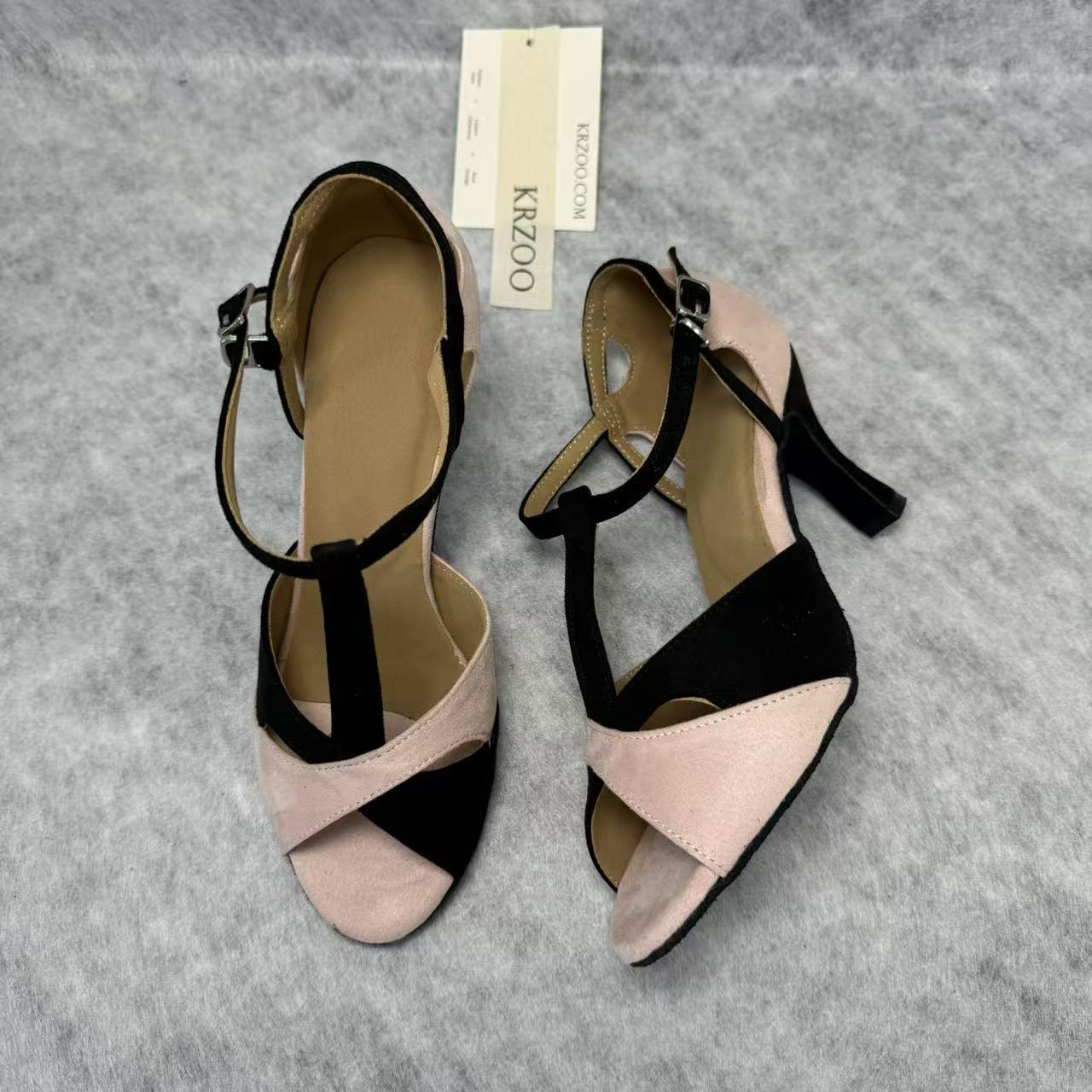 Contrasting-color Latin-style soft-soled dance shoes