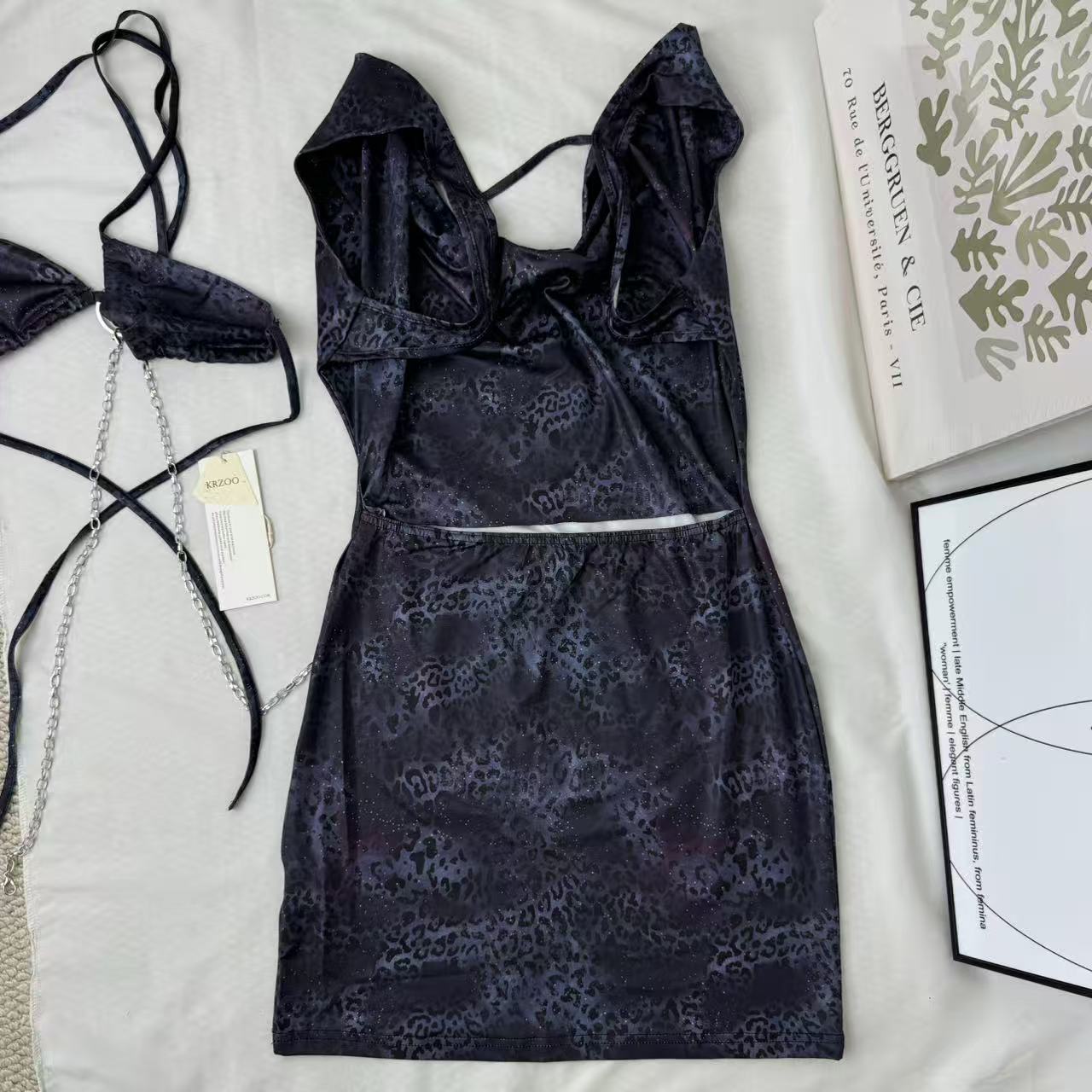 Necklace-style open-front dress