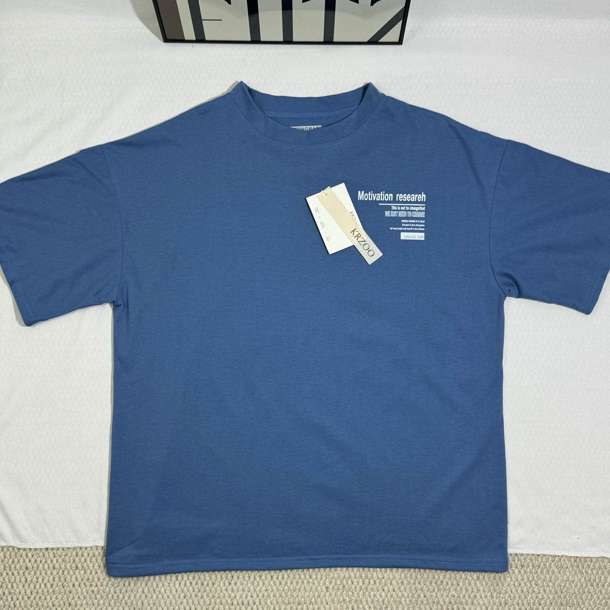 Short-sleeved T-shirt with long and loose fit