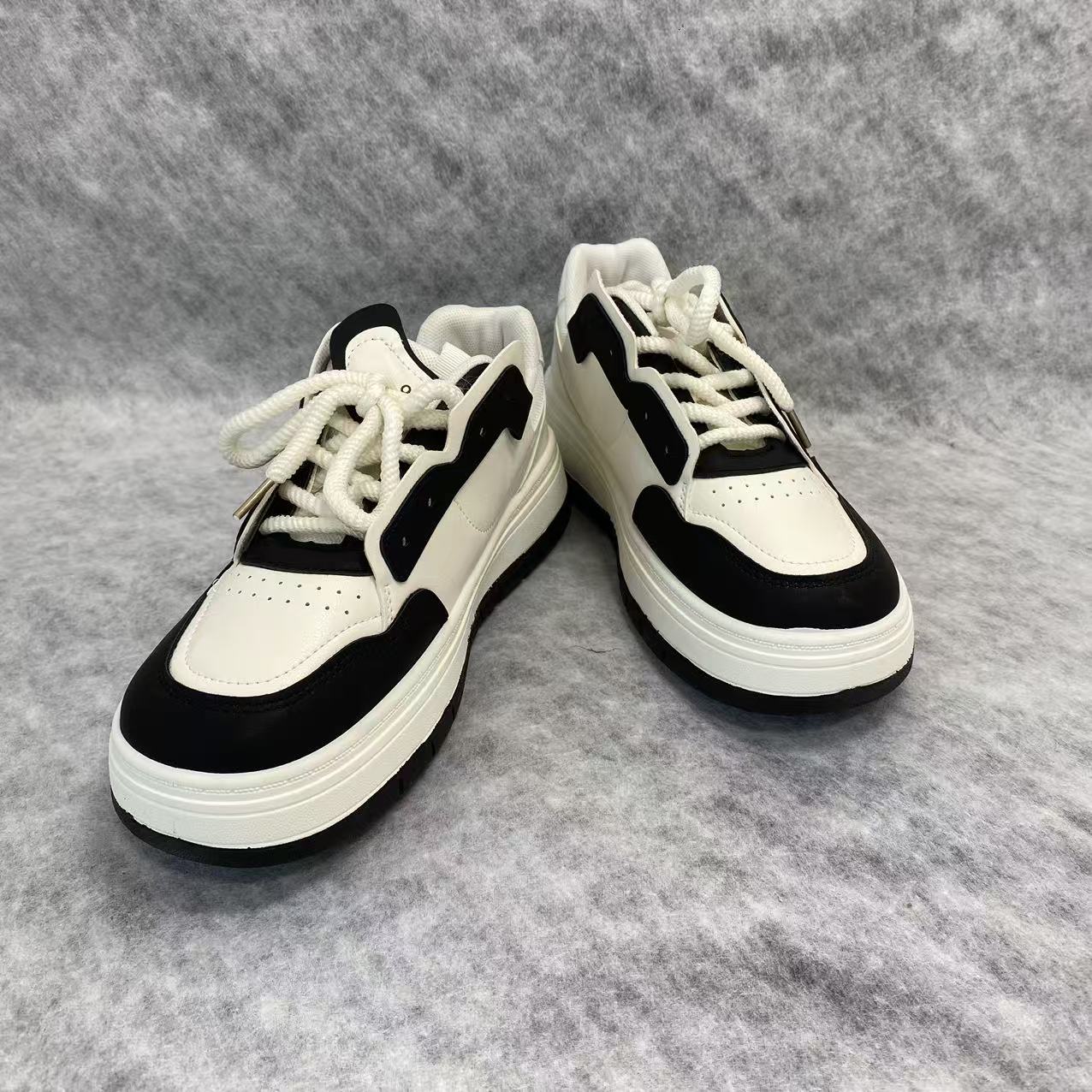 Thick-soled casual sports sneakers
